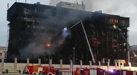 25 جريحا على الأقل جراء حريق مديرية الأمن في الإسماعيلية