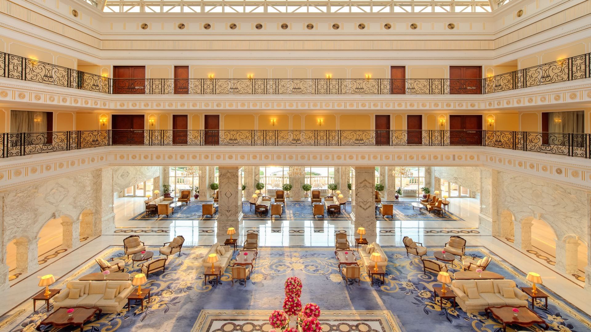 فندق ريجنسي في الكويت: وجهة الضيافة الراقية في قلب الخليج